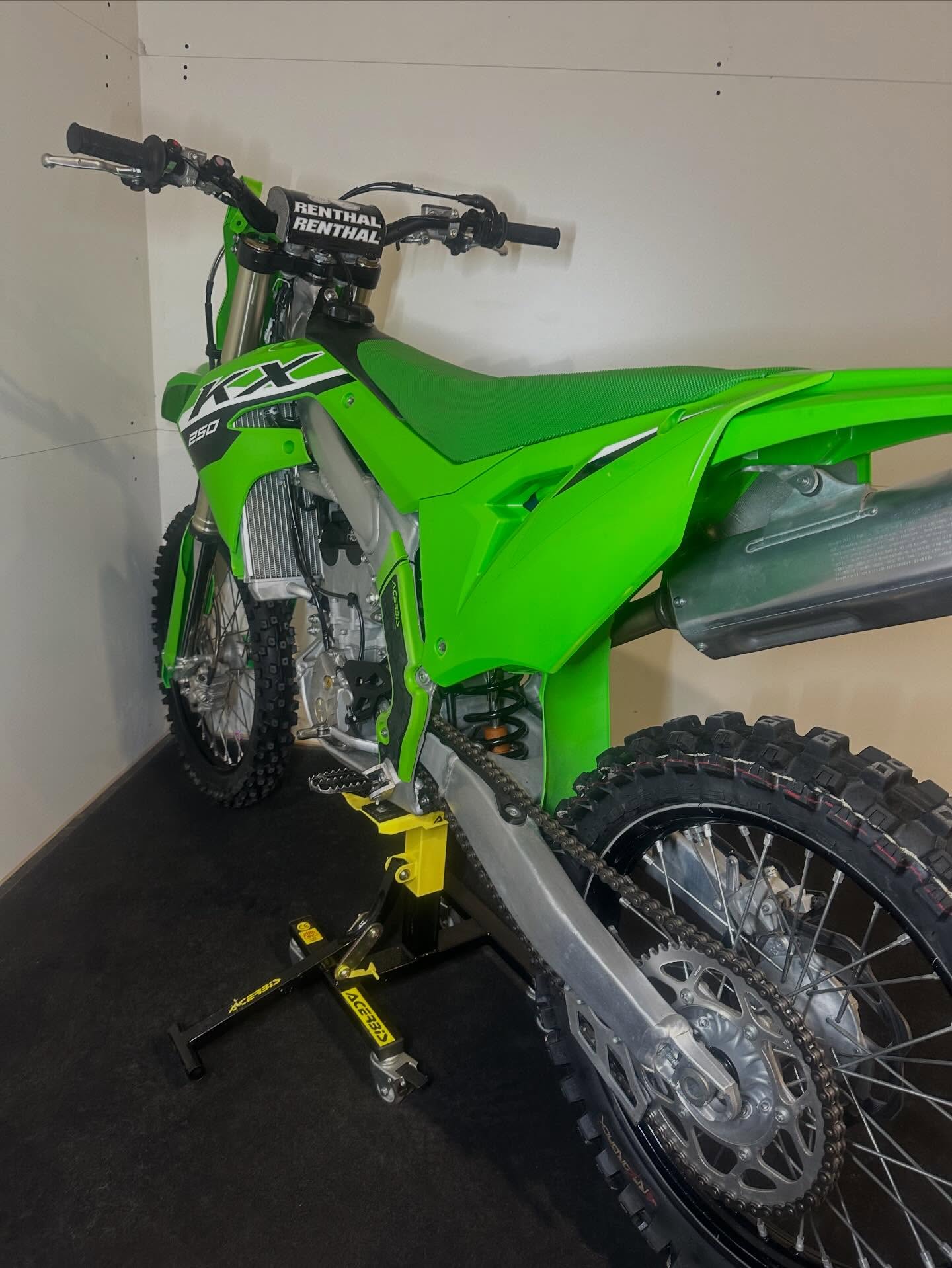 Kawasaki KX 250 2024